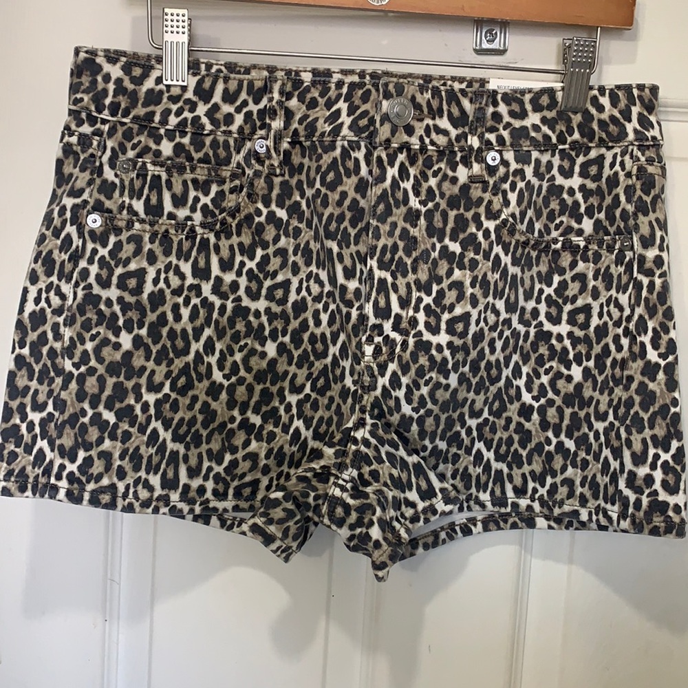 American Eagle Hi Rise Shortie